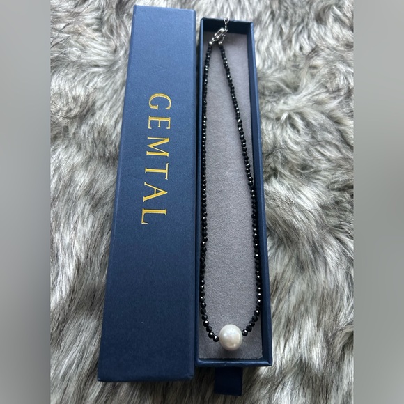 GEMTAL Black and Freshwater Pearl Choker Necklace - Picture 3 of 7